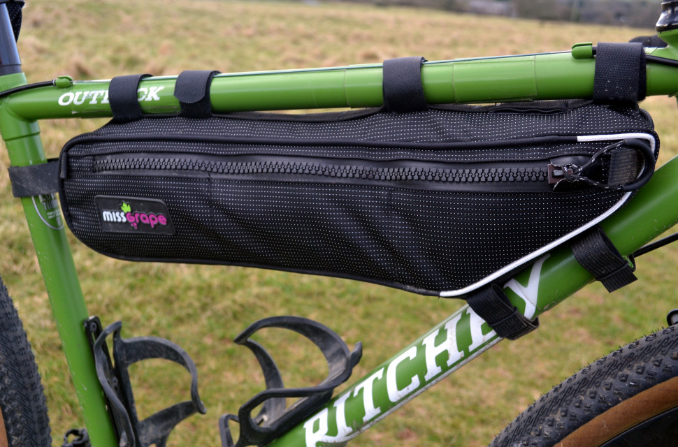 Off-Road.cc Miss Grape Internode 40.6 frame bag review 